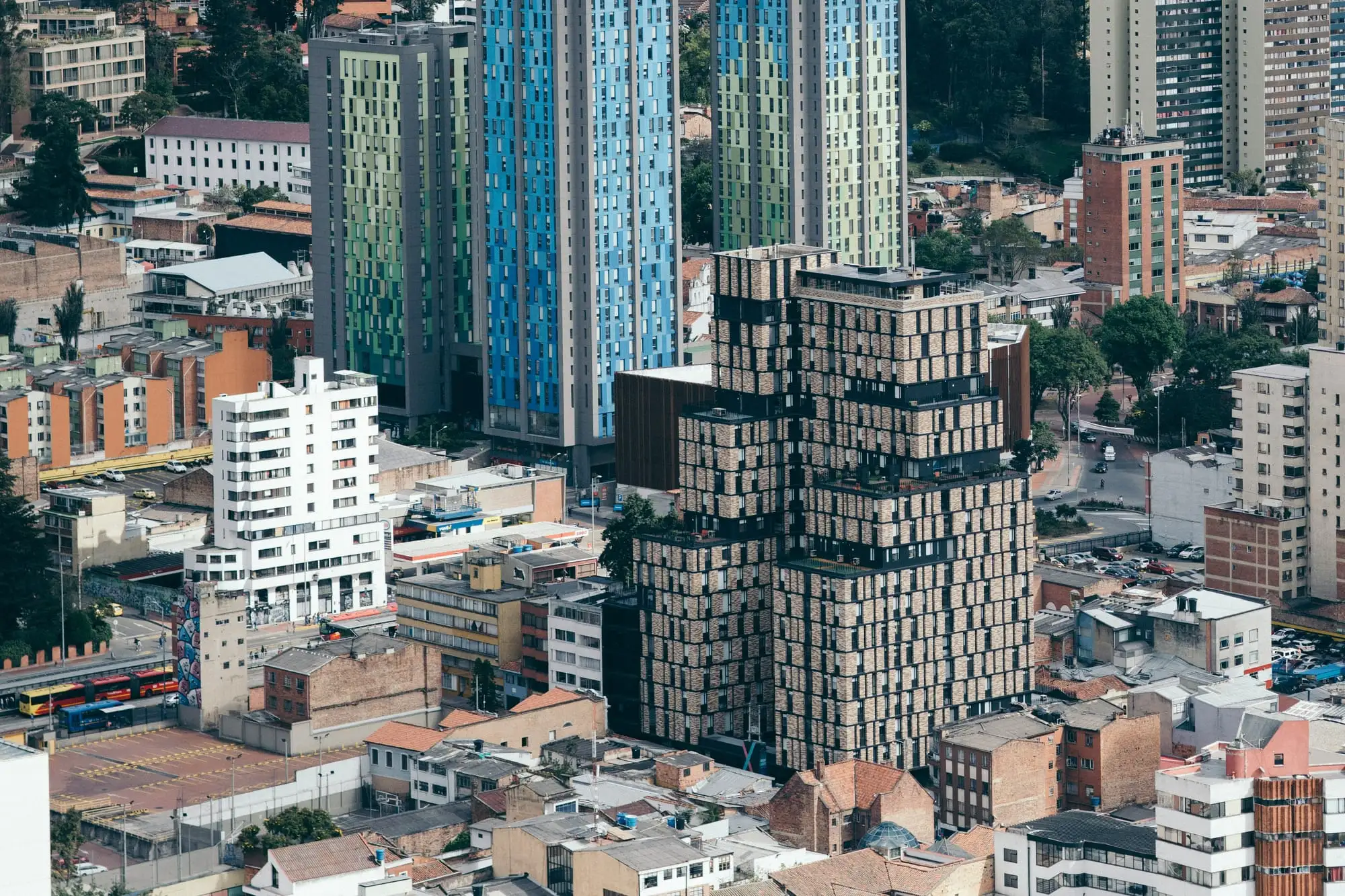 Vista aérea de ciudad colombiana